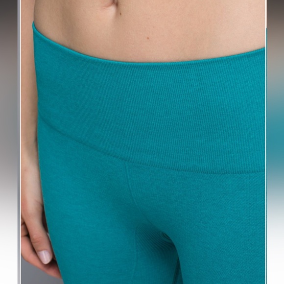 EUC LULULEMON In The Flow Crop II Heathered Real Teal Leggings - Picture 14 of 14